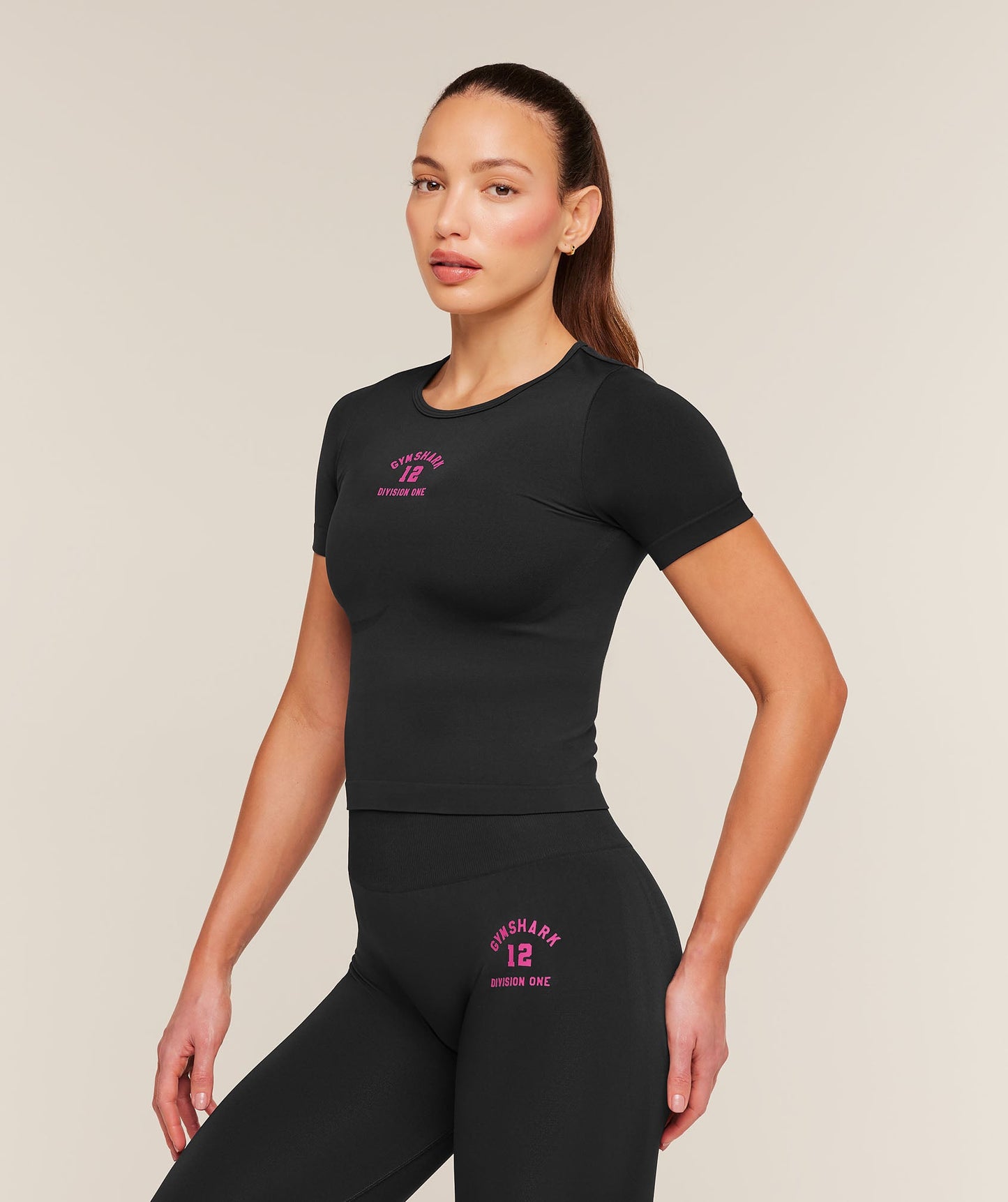 GSW-0116 Everyday Seamless Graphic Short Sleeve Top - Black