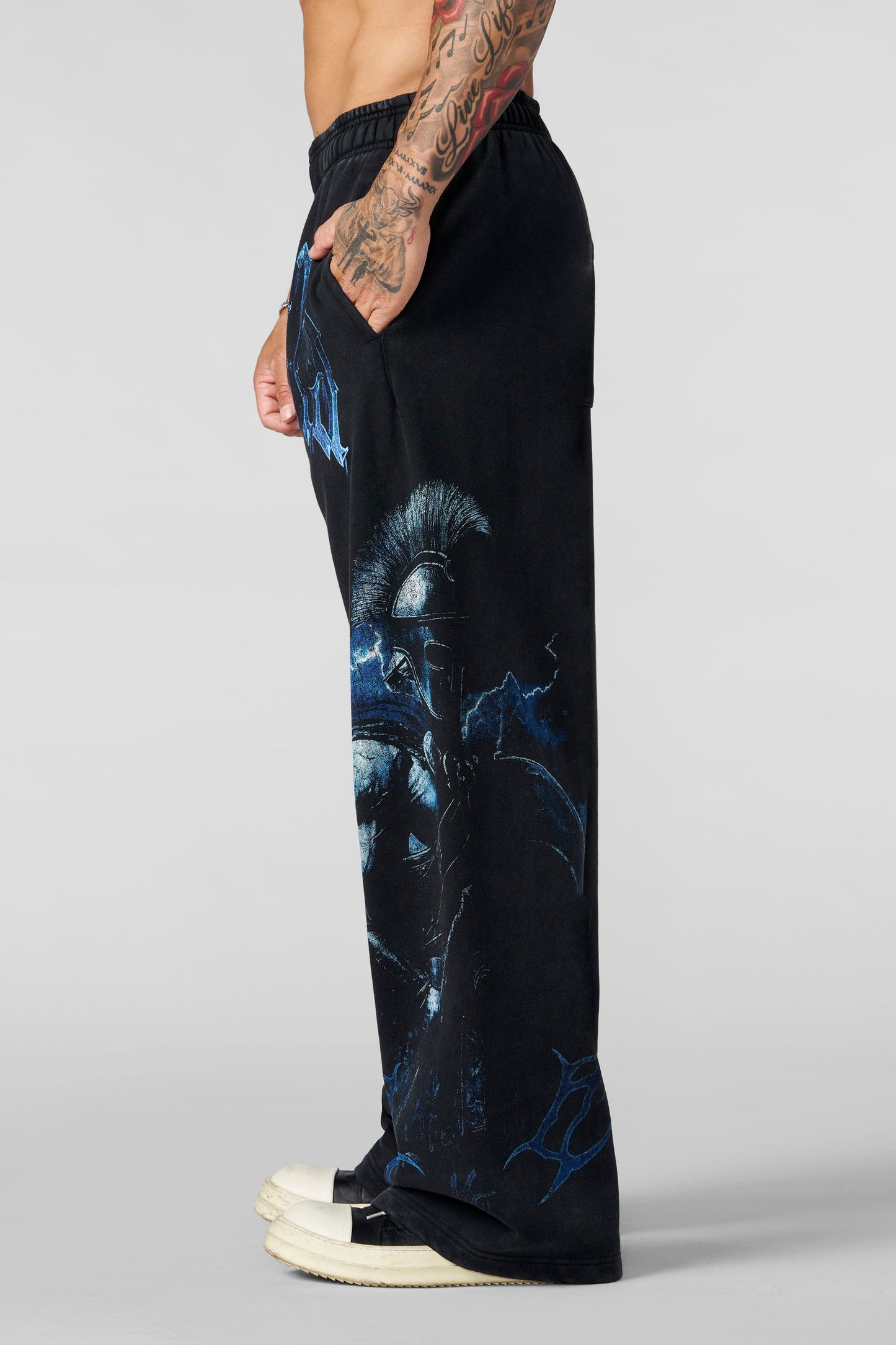 2097 - YLA x Axel - Spartan Sweats - Black/Blue