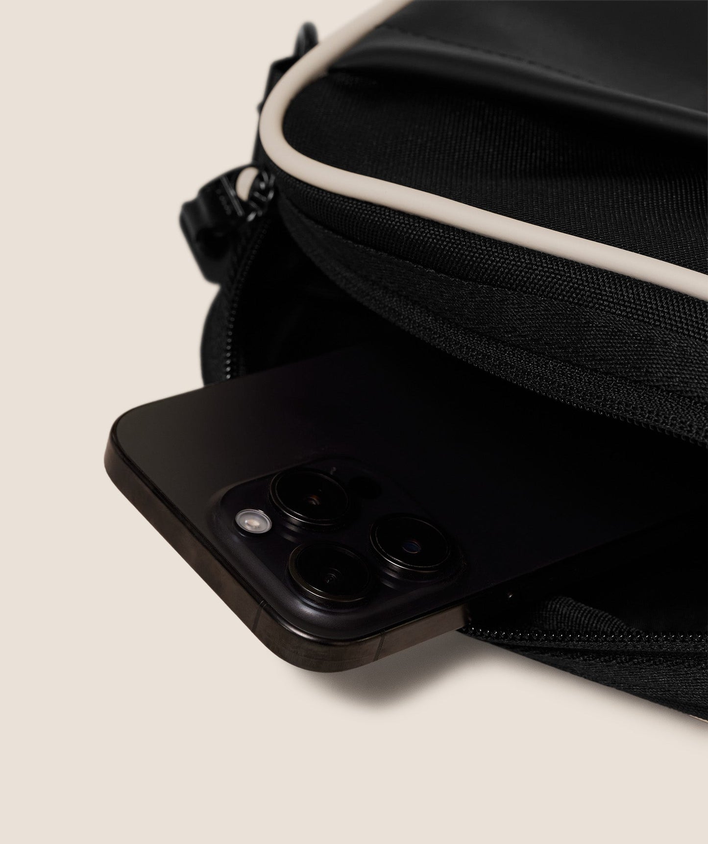 GSA-0027 Everyday Camera Bag - Black