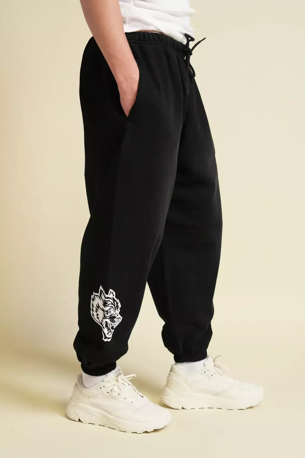 DS-0053 Big Wolf Loyalty Lounger Sweatpants in Black Sun Fade