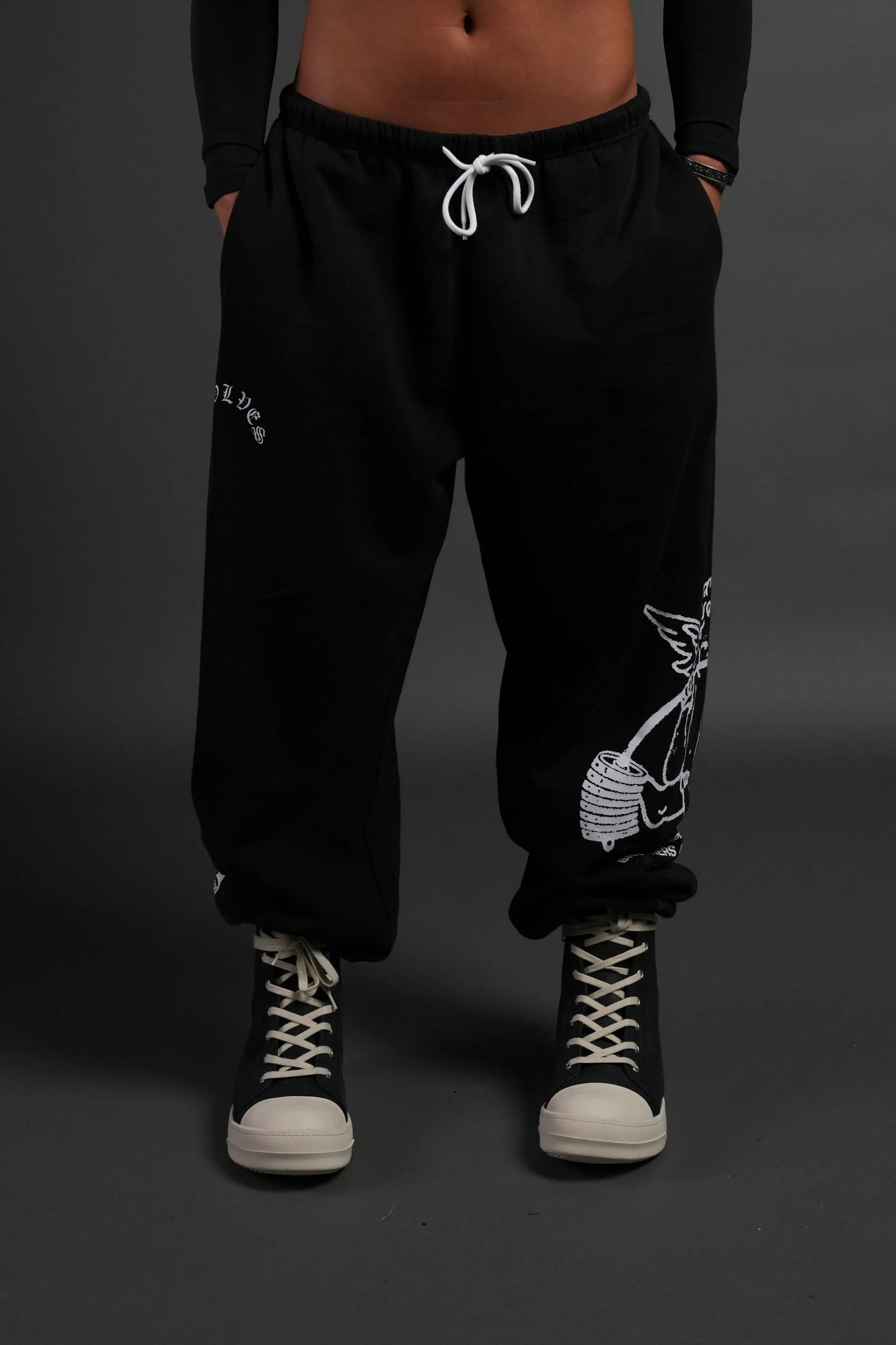 DS-0119 Powerhouse of the Cherub Unisex Lightweight Lounger Sweat Pants in Black Drift Wash