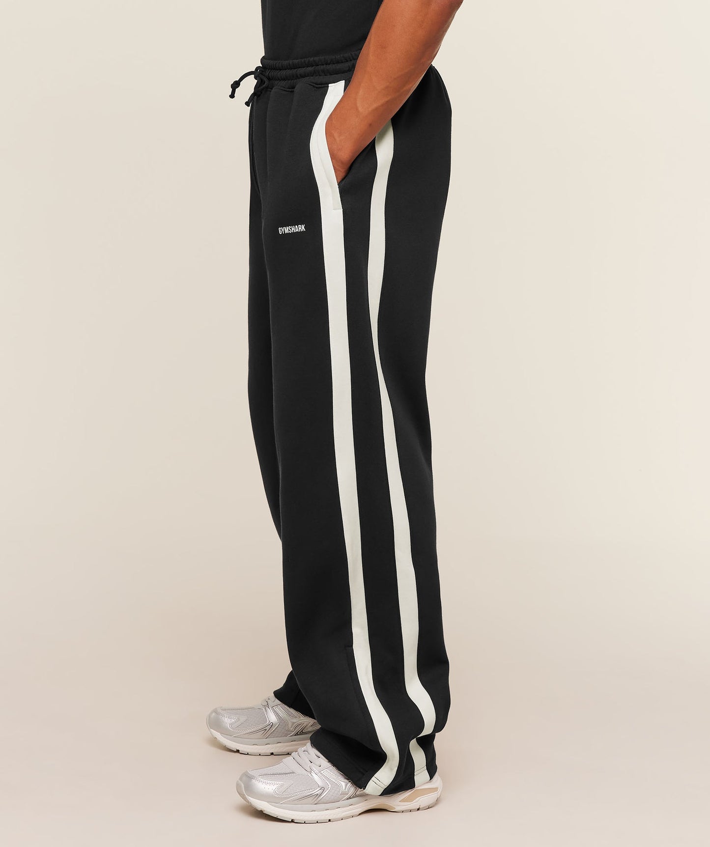 GS-0102 Gymshark x CBUM Straight Leg Jogger - Black