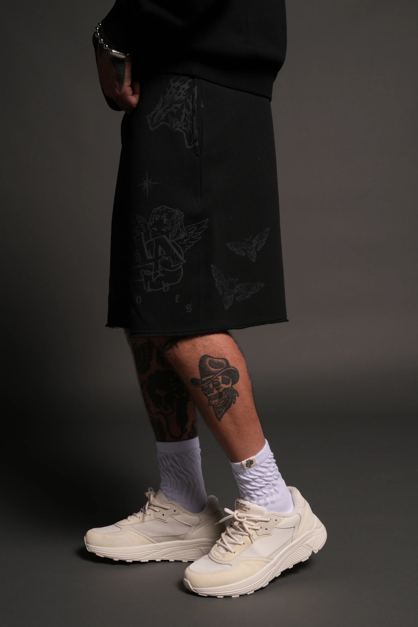 DS-0207 Homage to La Raw Hem Oversized Post Lounge Sweat Shorts in Black