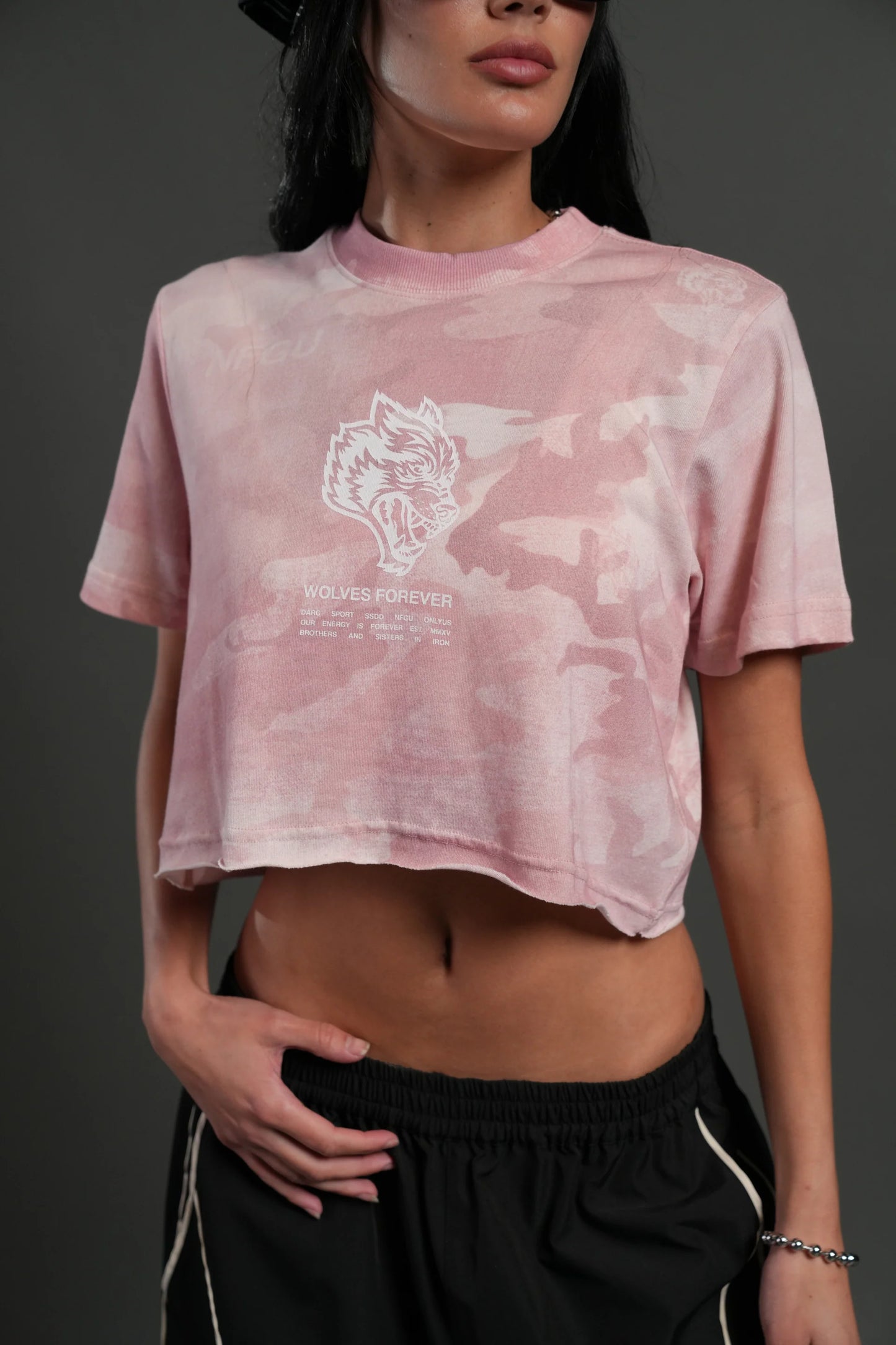 DSHE-0052 Wolves Have Your Back Premium Oversized Cropped Tee in Blush Vintage Woodland Camo