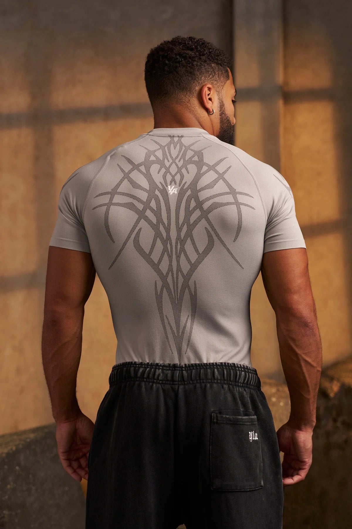 4067 - GOTHIC COMPRESSION TEES - GREY