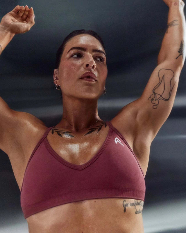 EnhanceLift™ Seamless Strappy Sports Bra with White Logo - Burnt Maroon