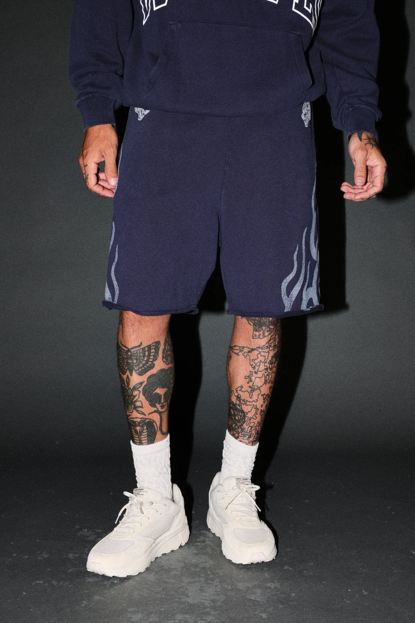 DS-0324 FIGHT OR FLIGHT GRUNGE OVERSIZED RAW HEM POST LOUNGE SWEAT SHORTS IN NAVY