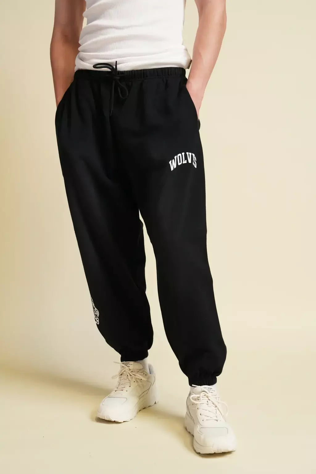 DS-0053 Big Wolf Loyalty Lounger Sweatpants in Black Sun Fade