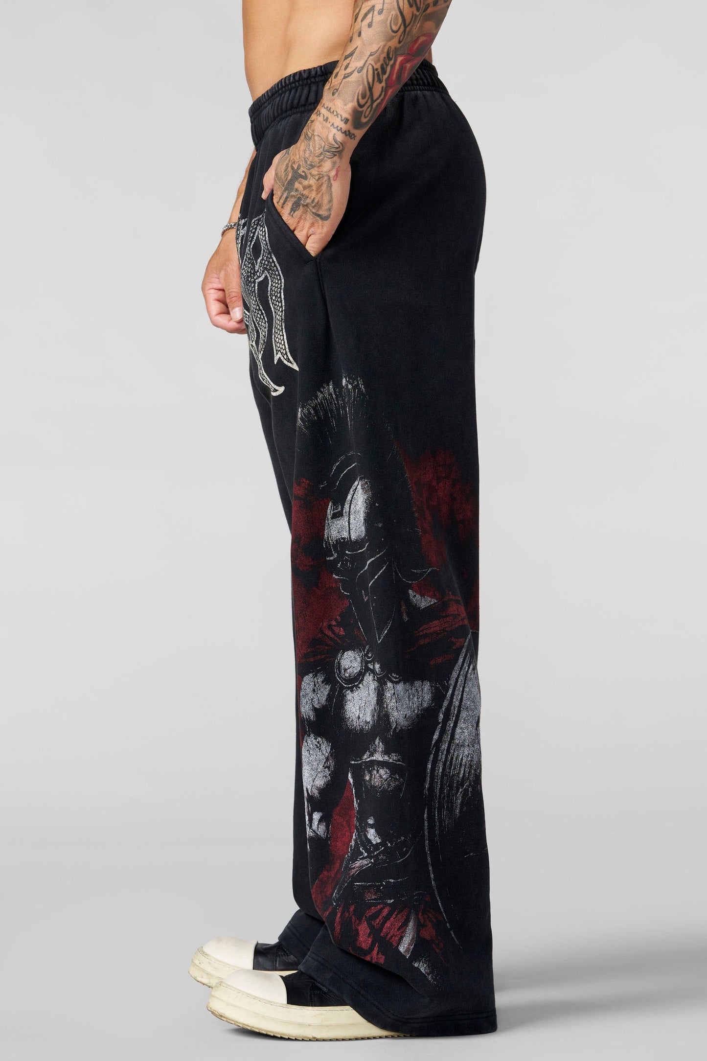 2097 - YLA x Axel - Spartan Sweats - Black/Red