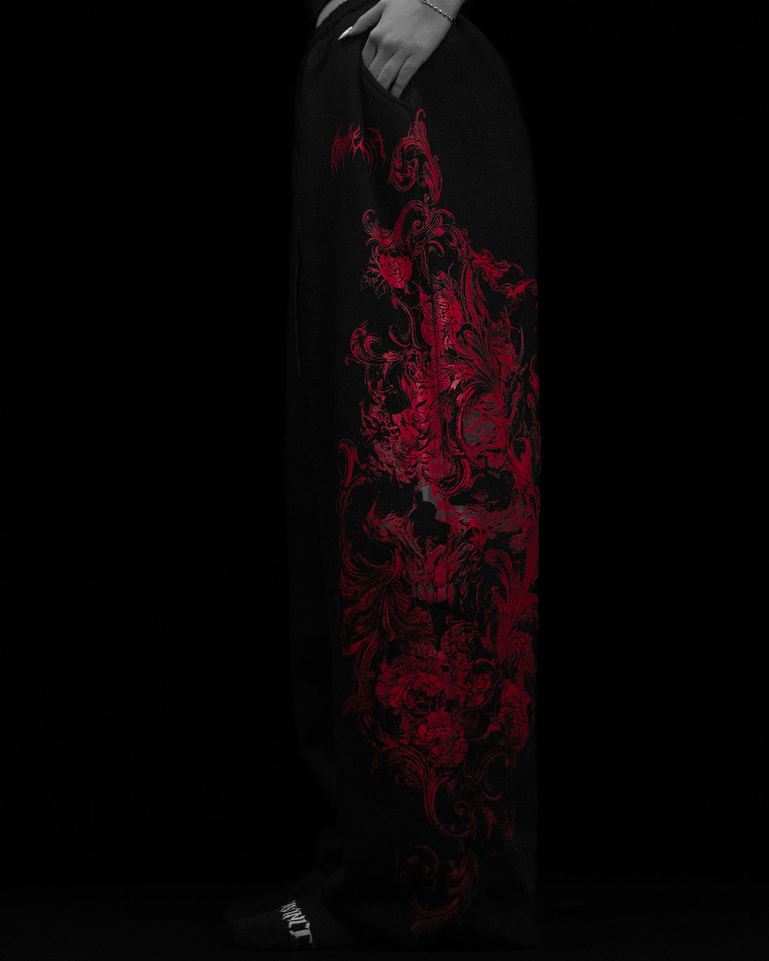 BD-0070 Women's Death Rose Banana Shaped Uncuffed Sweatpants [NIGHTMARE]