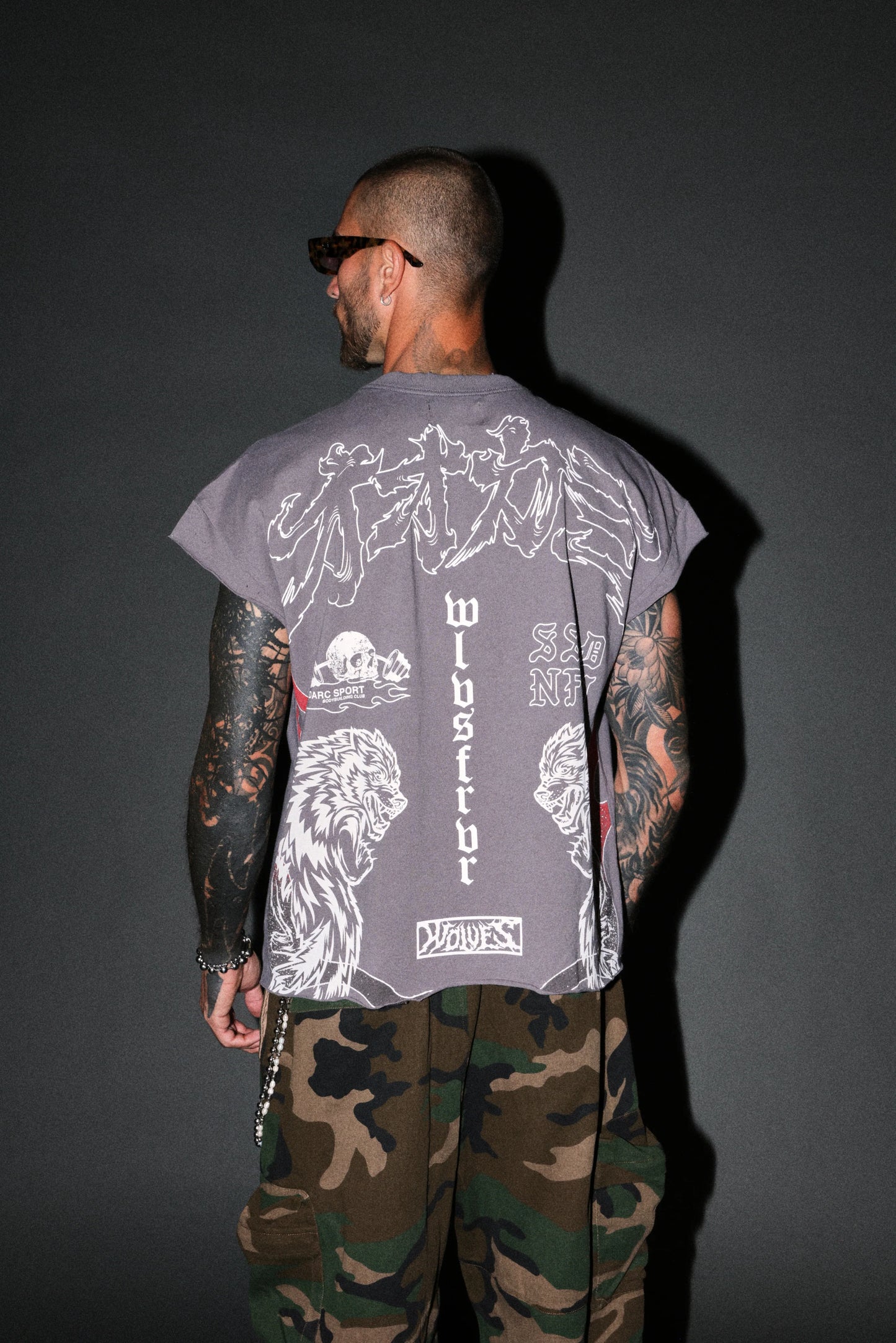 DS-0315 OUR CODE DISTRESSED GRUNGE CUT OFF MID LENGTH RAW HEM TEE IN SLATE GRAY