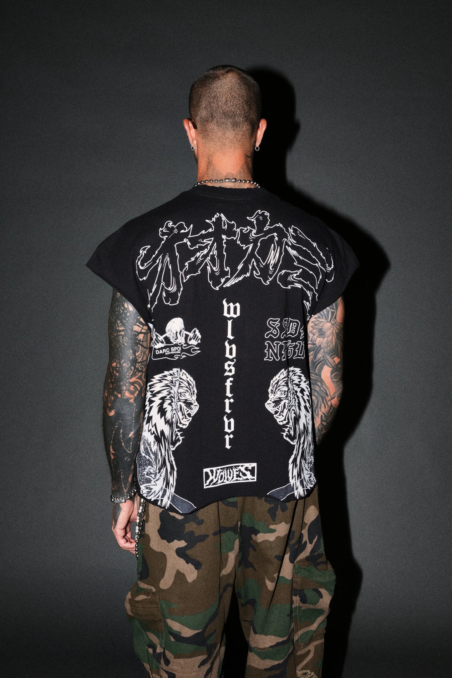 DS-0315 OUR CODE DISTRESSED GRUNGE CUT OFF MID LENGTH RAW HEM TEE IN BLACK