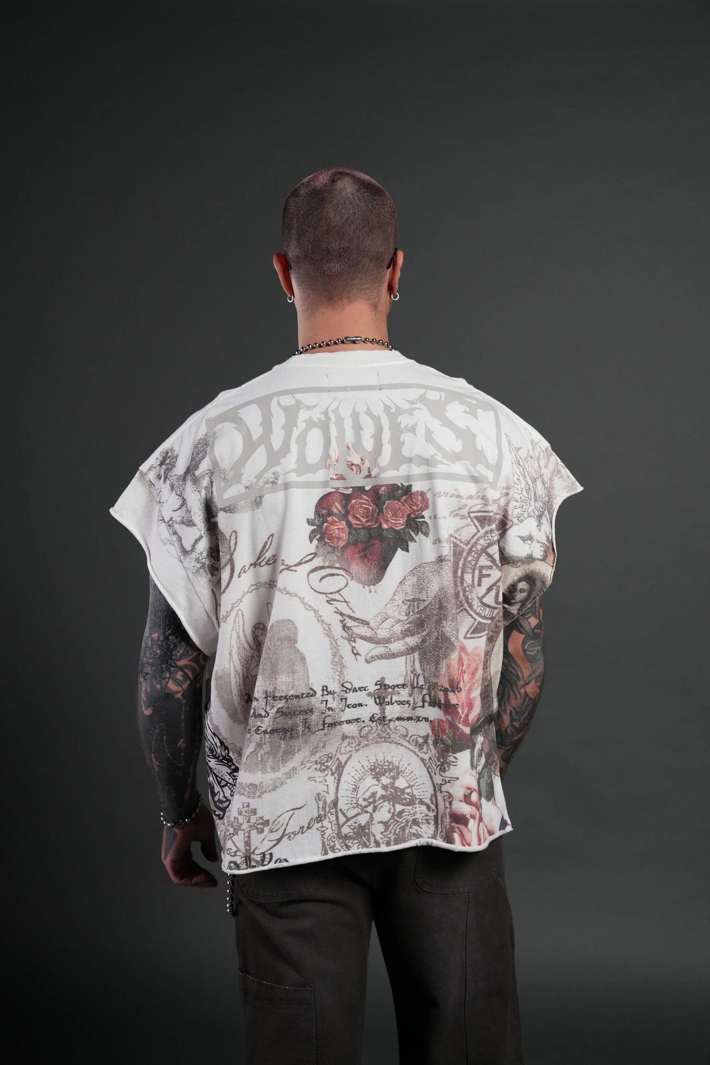 DS-0098 Heart of Thorns Distressed Grunge Cut-Off Mid-Length Raw Hem Tee in Cream