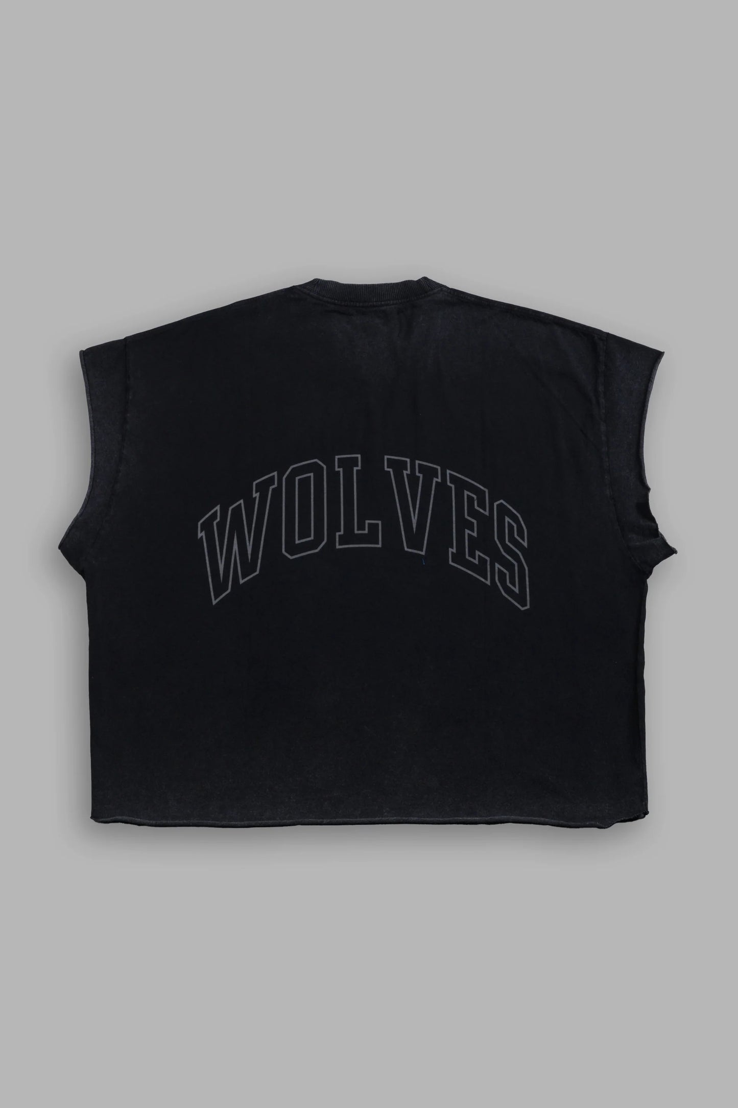 DS-0117 Powerhouse of the Wolves Grunge Cut-Off Tee in Black
