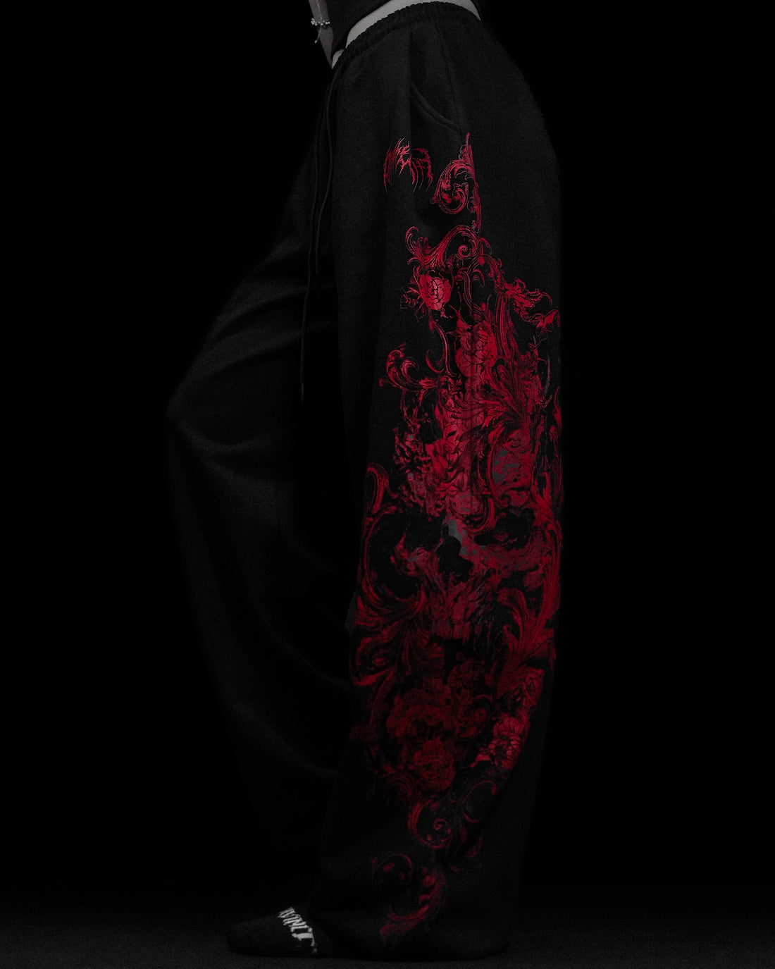 BD-0070 Women's Death Rose Banana Shaped Uncuffed Sweatpants [NIGHTMARE]