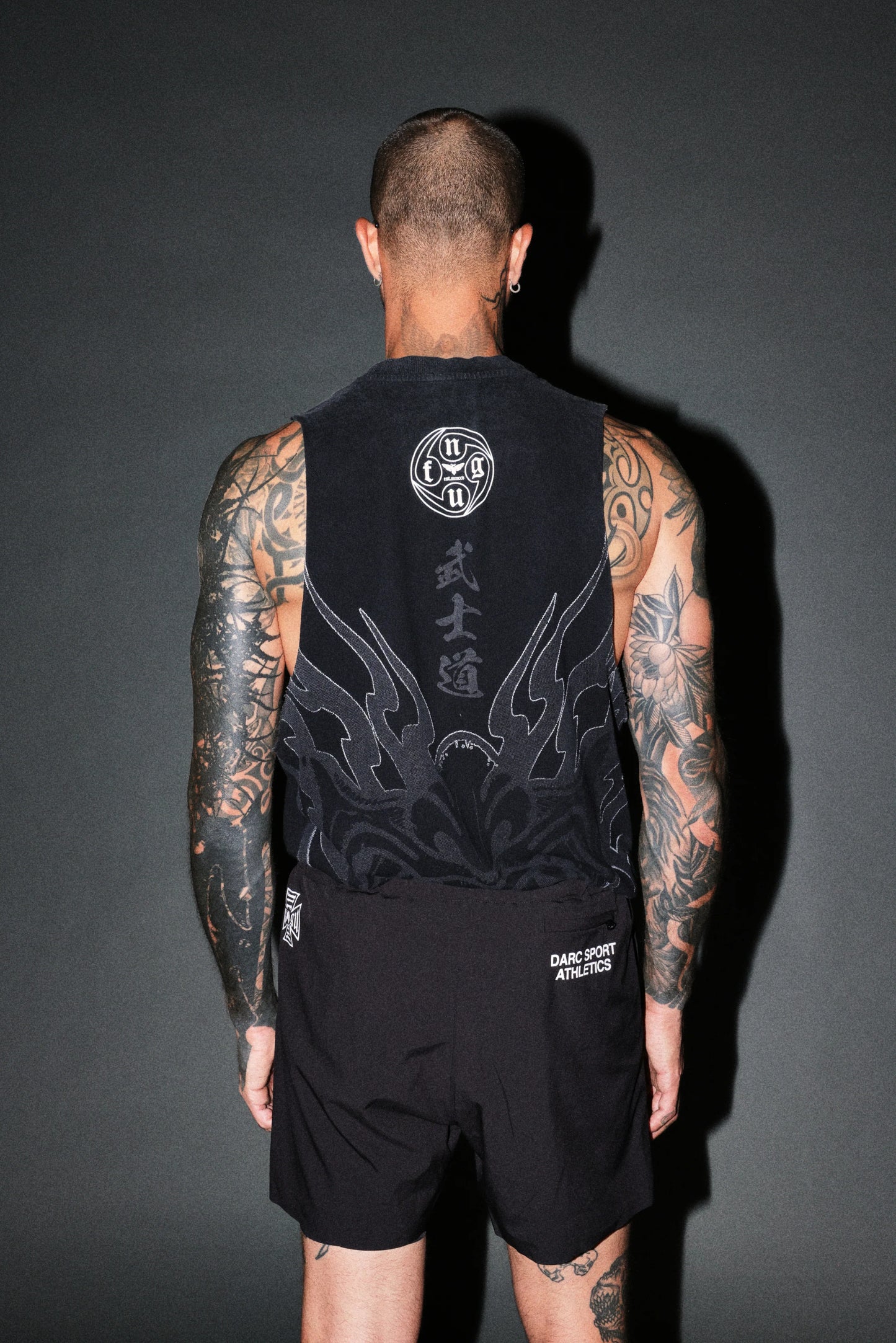DS-0316 HALF MASK TOMMY MUSCLE TEE IN BLACK