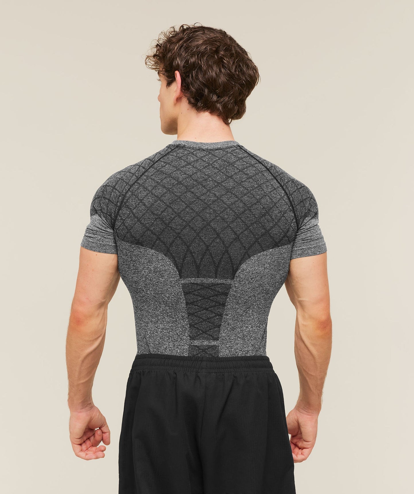 GS-0138 Devant Seamless T-Shirt - Black