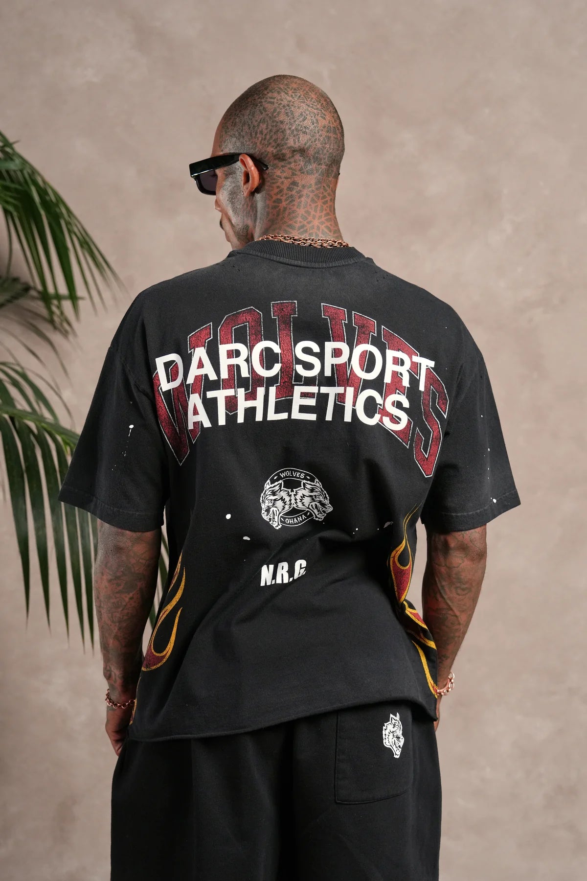 DS-0238 Hot Rod Distressed Grunge Mid Length Raw Hem Tee in Black Drift Wash