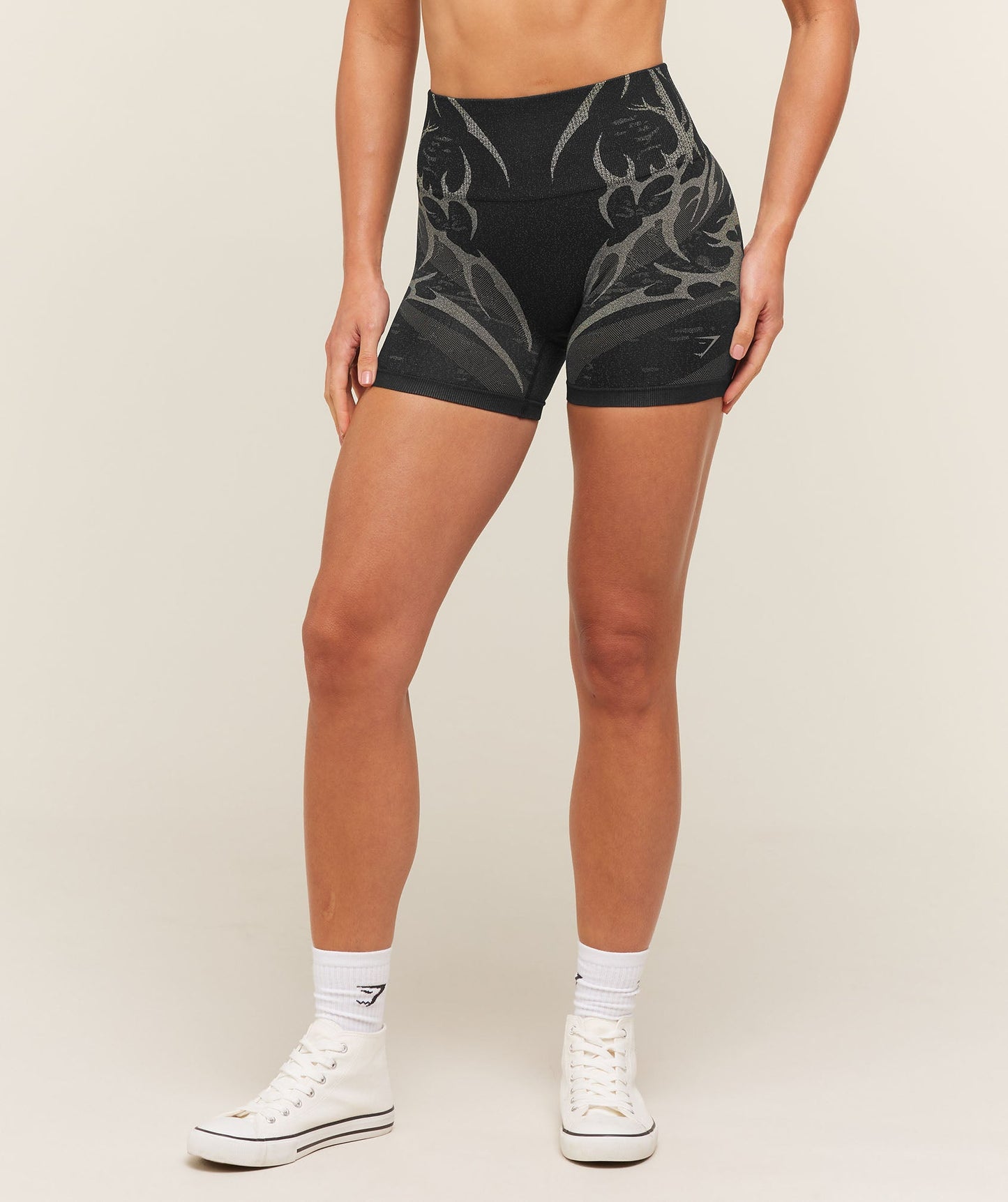 GSW-0105 Storm Seamless Shorts - Black/Tinted White