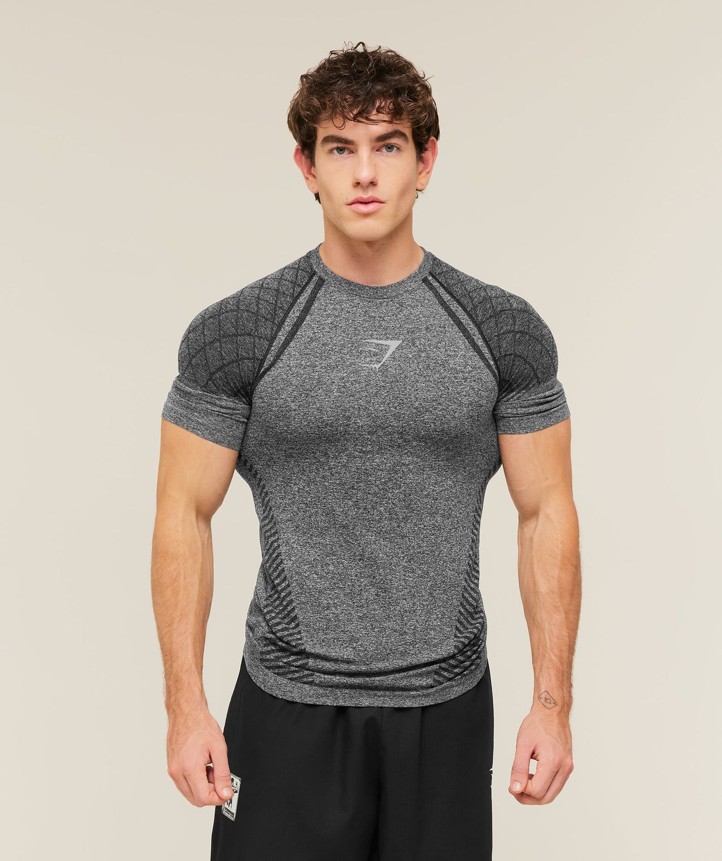 GS-0138 Devant Seamless T-Shirt - Black