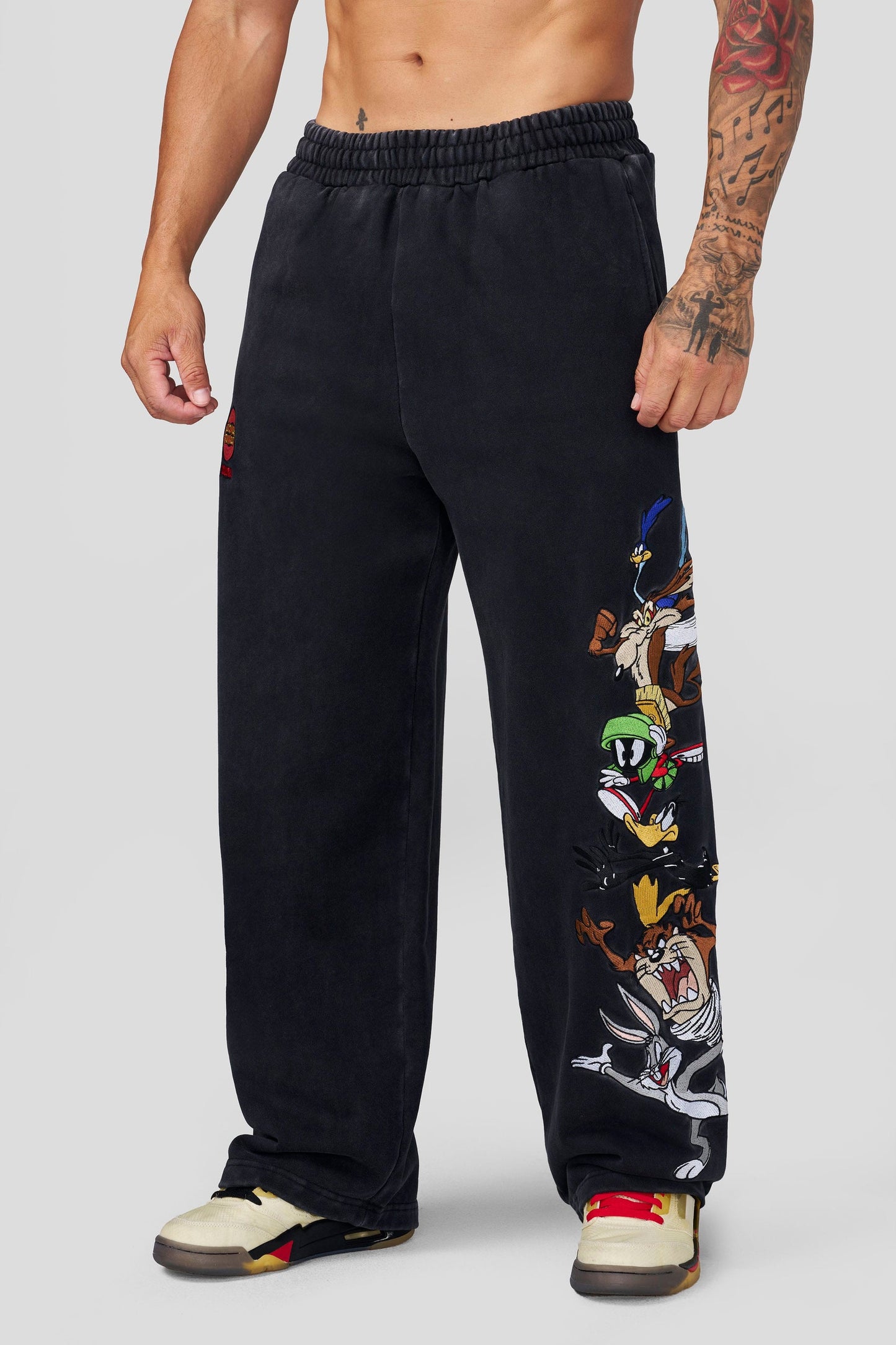 2183 - Looney Tunes Squad Sweats - The Crew