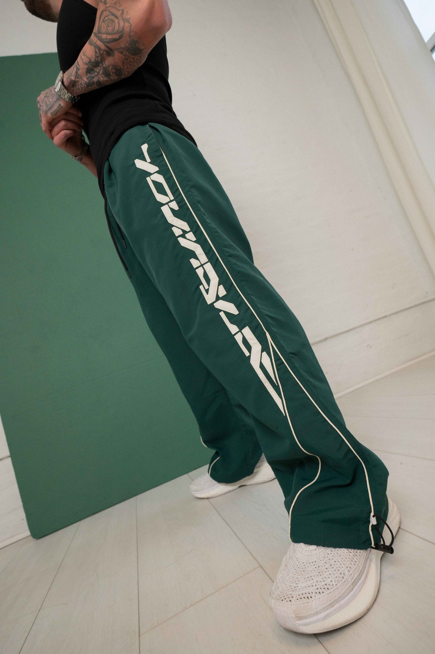 2113 - Foundation Track Pants - Green
