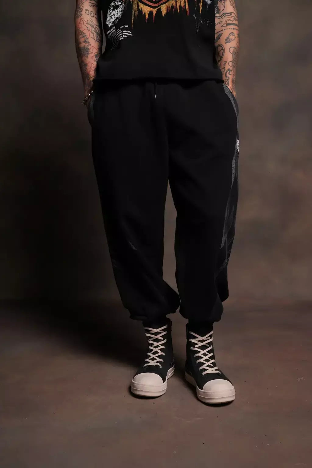 DS/HAR-0070 Real Recognize Real Unisex Lounger Sweatpants in Black Drift Wash