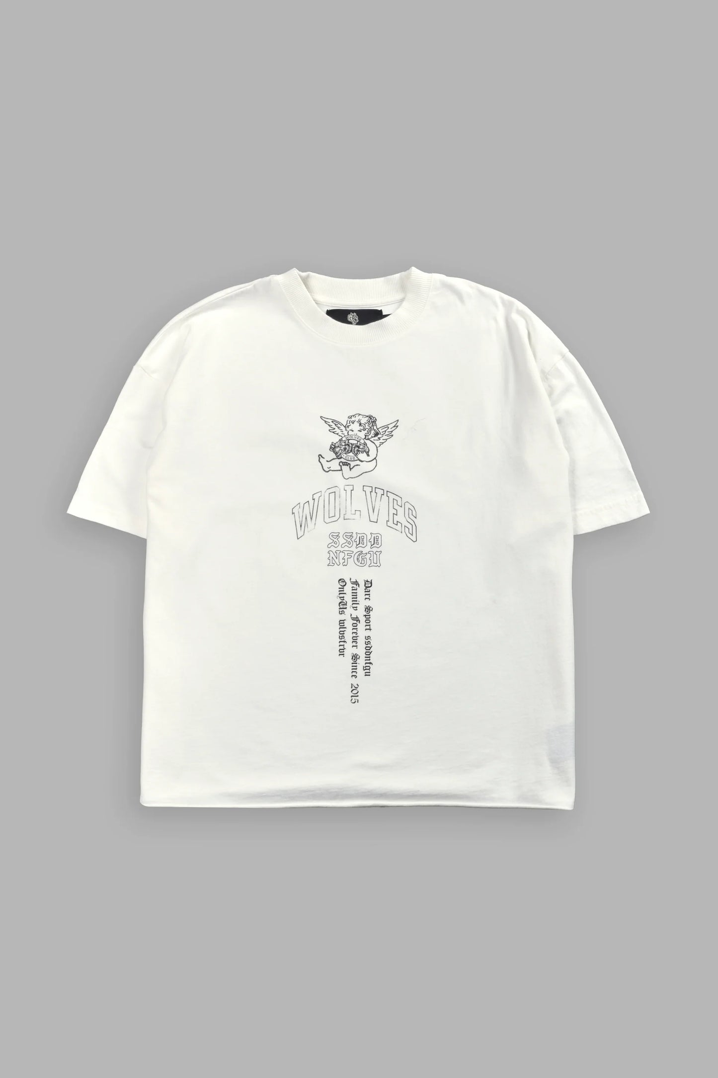 DSHE-0067 Wolves Club Cherub Grunge Mid Length Raw Hem Tee in Cream