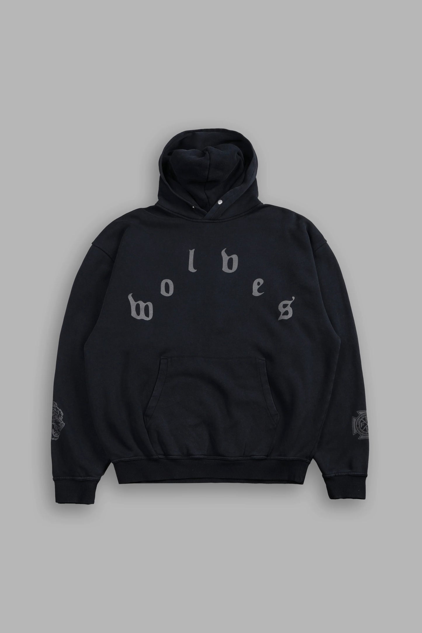 DS-0322 SCORPION FIRE PIERCE HOODIE IN BLACK