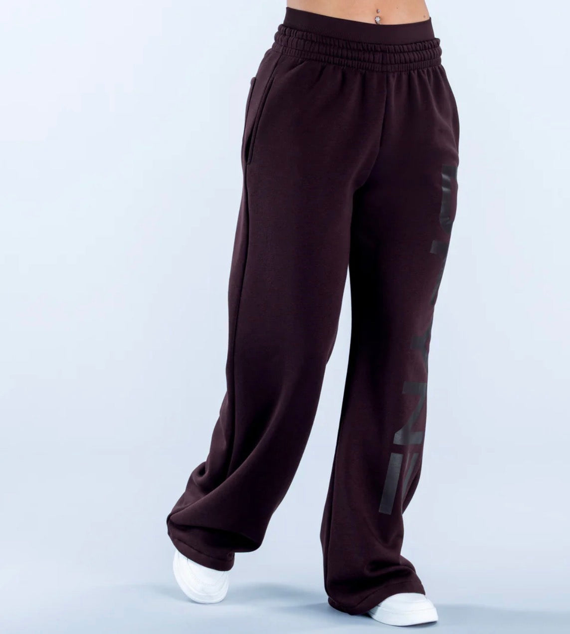 Signature Wide Leg Jogger Espresso