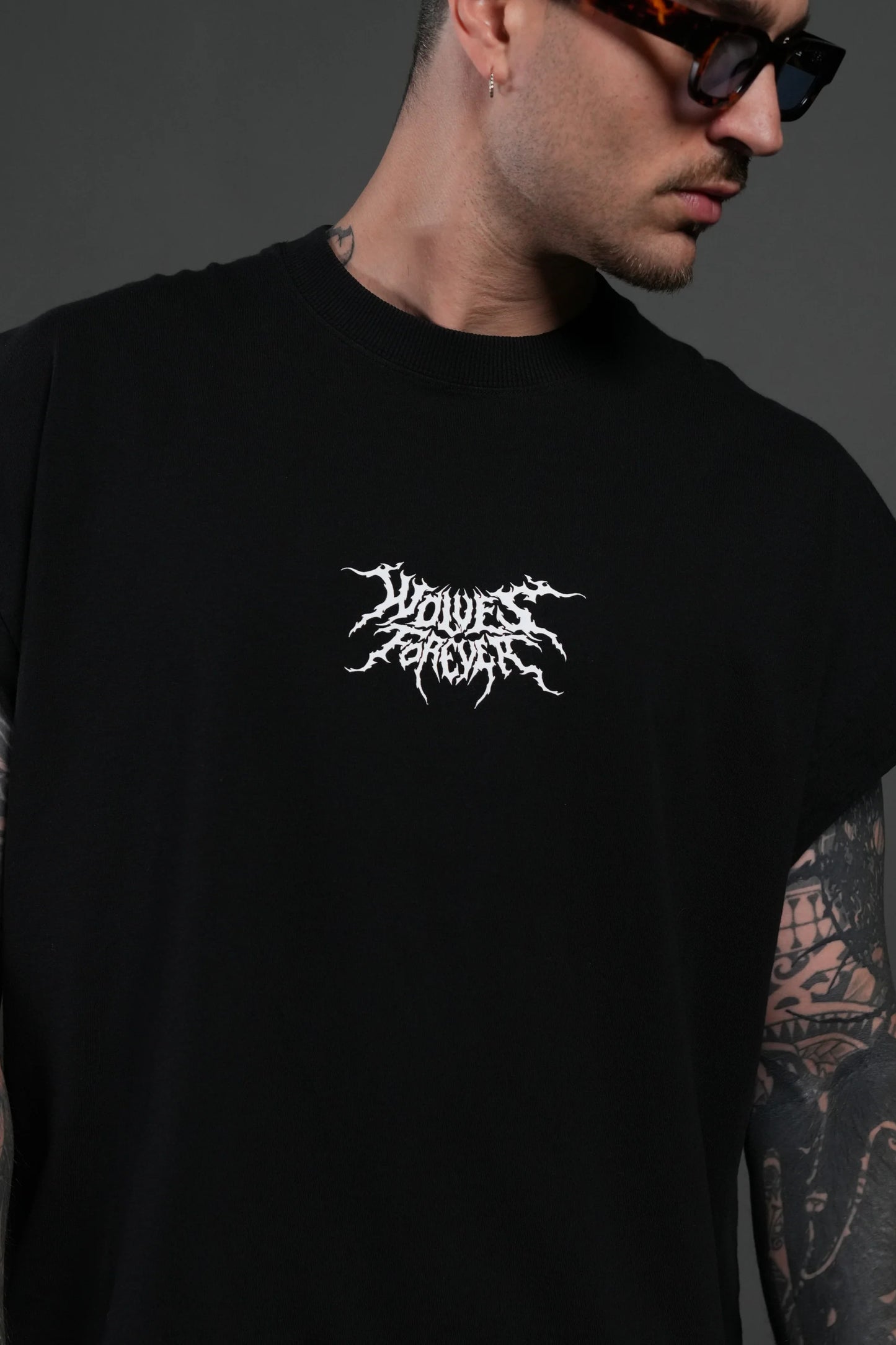 DS-0197 Work in Silence NFGU Grunge Cut-Off Mid Length Raw Hem Tee in Black