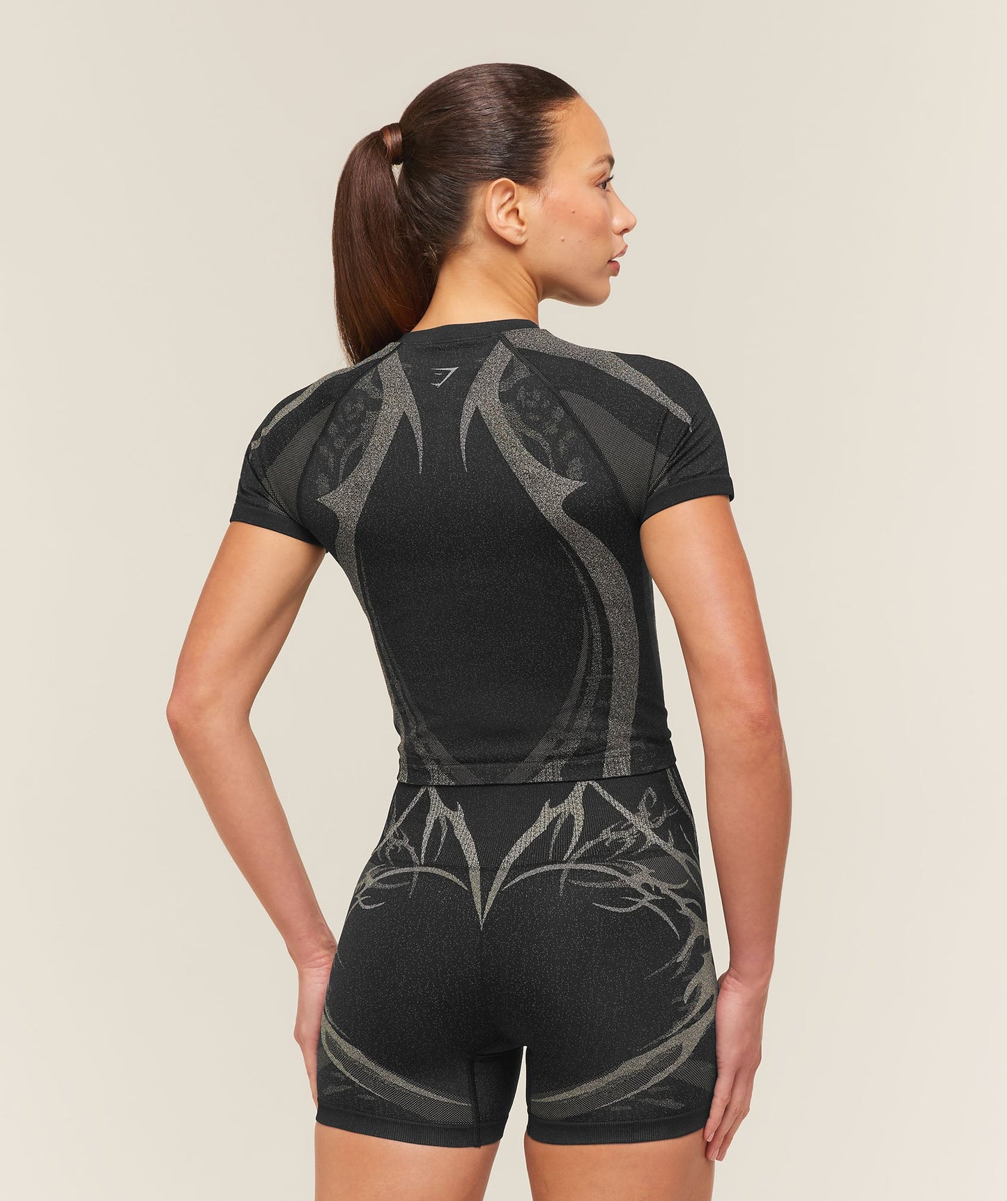 GSW-0142 Storm Seamless Short Sleeve Top - Black/Tinted White