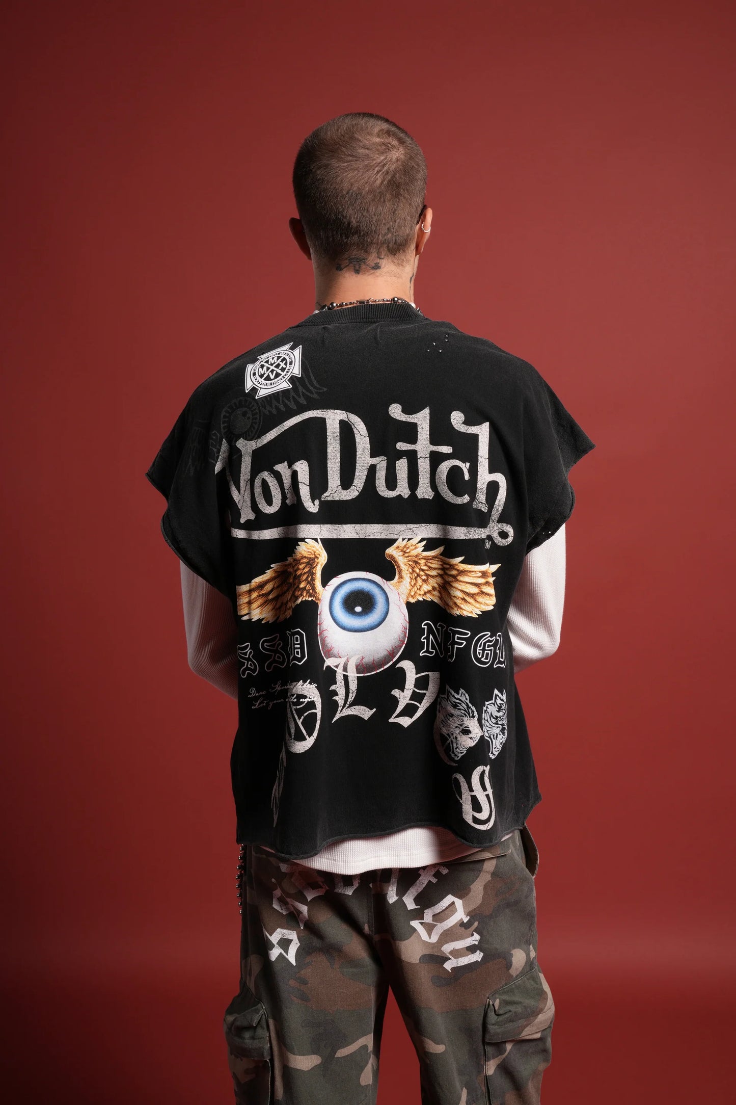 DS/VD-0079 DSVD NFGU Distressed Grunge Cut-Off Mid-Length Raw Hem Tee in Black