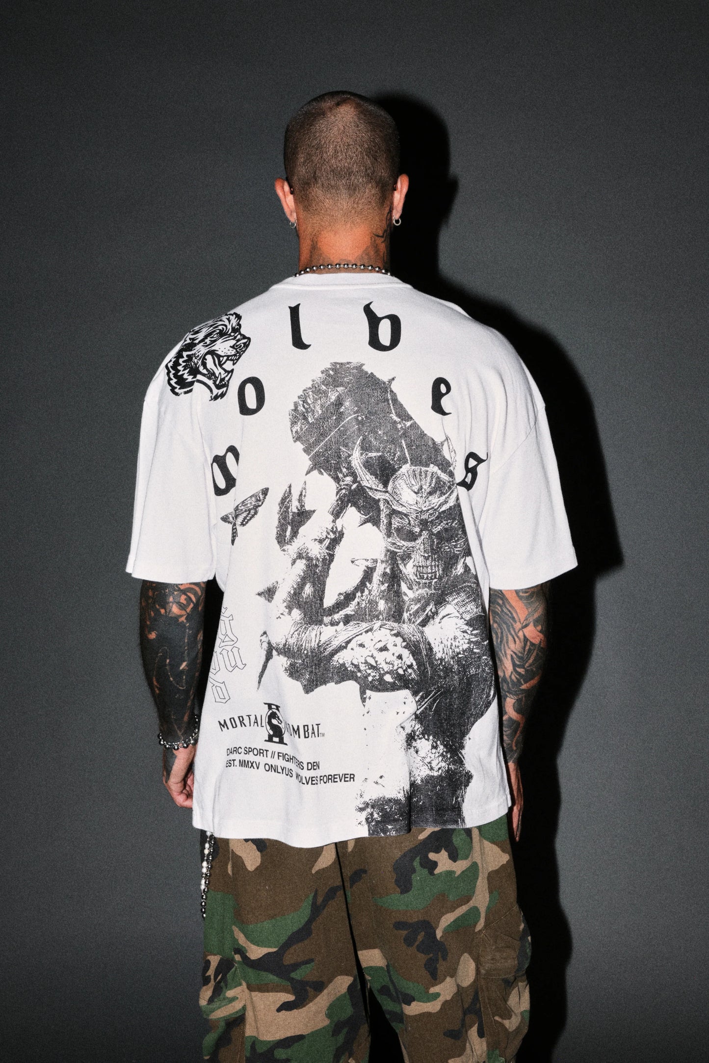 DS-0320 SHAO KAHN PREMIUM OVERSIZED TEE IN WHITE