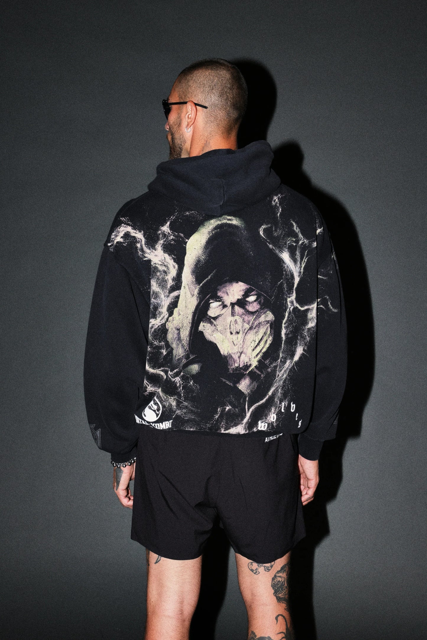 DS-0322 SCORPION FIRE PIERCE HOODIE IN BLACK