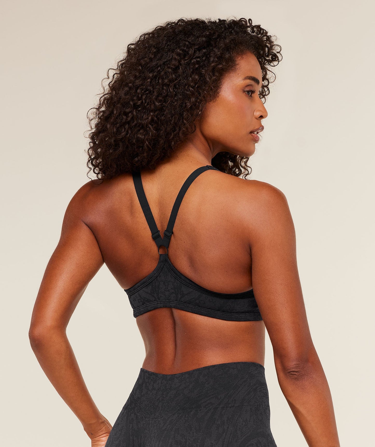 GSW-0106 Adapt Animal X Whitney Sports Bra - Black / Asphalt Grey