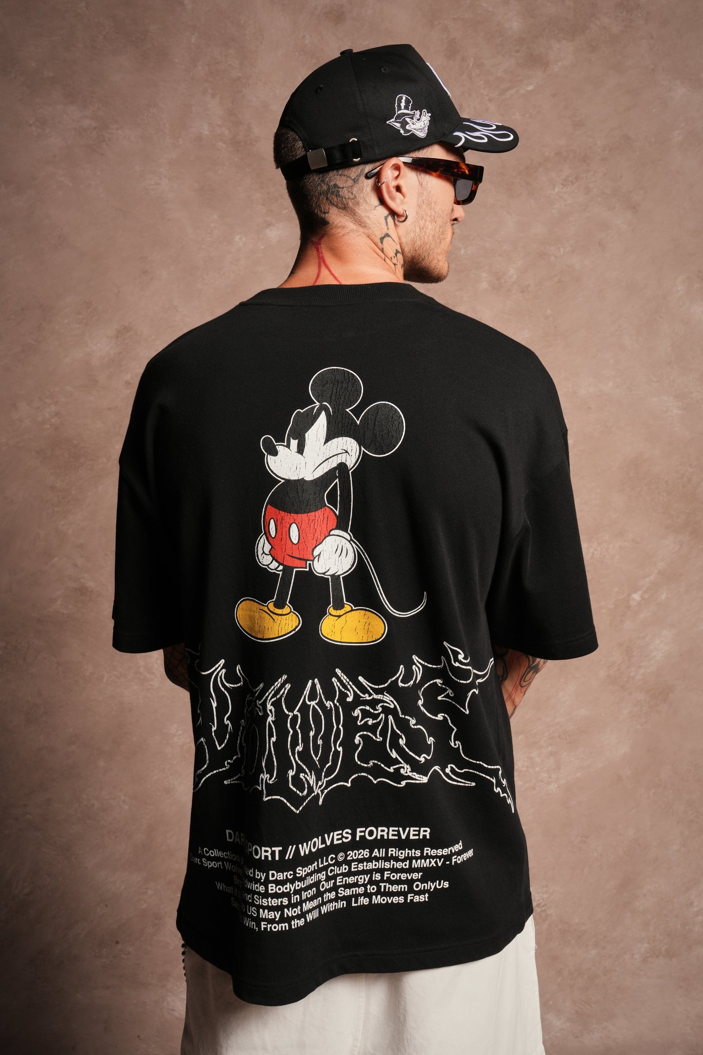 DS-0290 Mickey Wlvsfrvr Premium Oversized Tee in Black