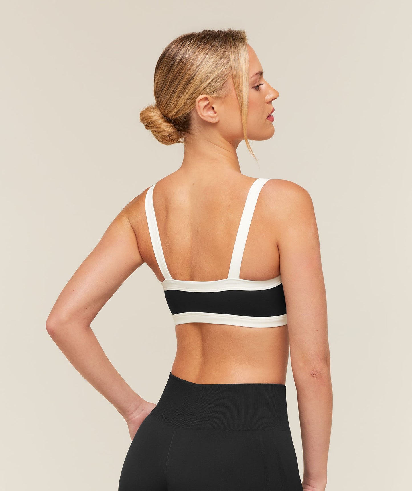 GSA-0147 - Training Campus Sports Bra - Black/Soft White