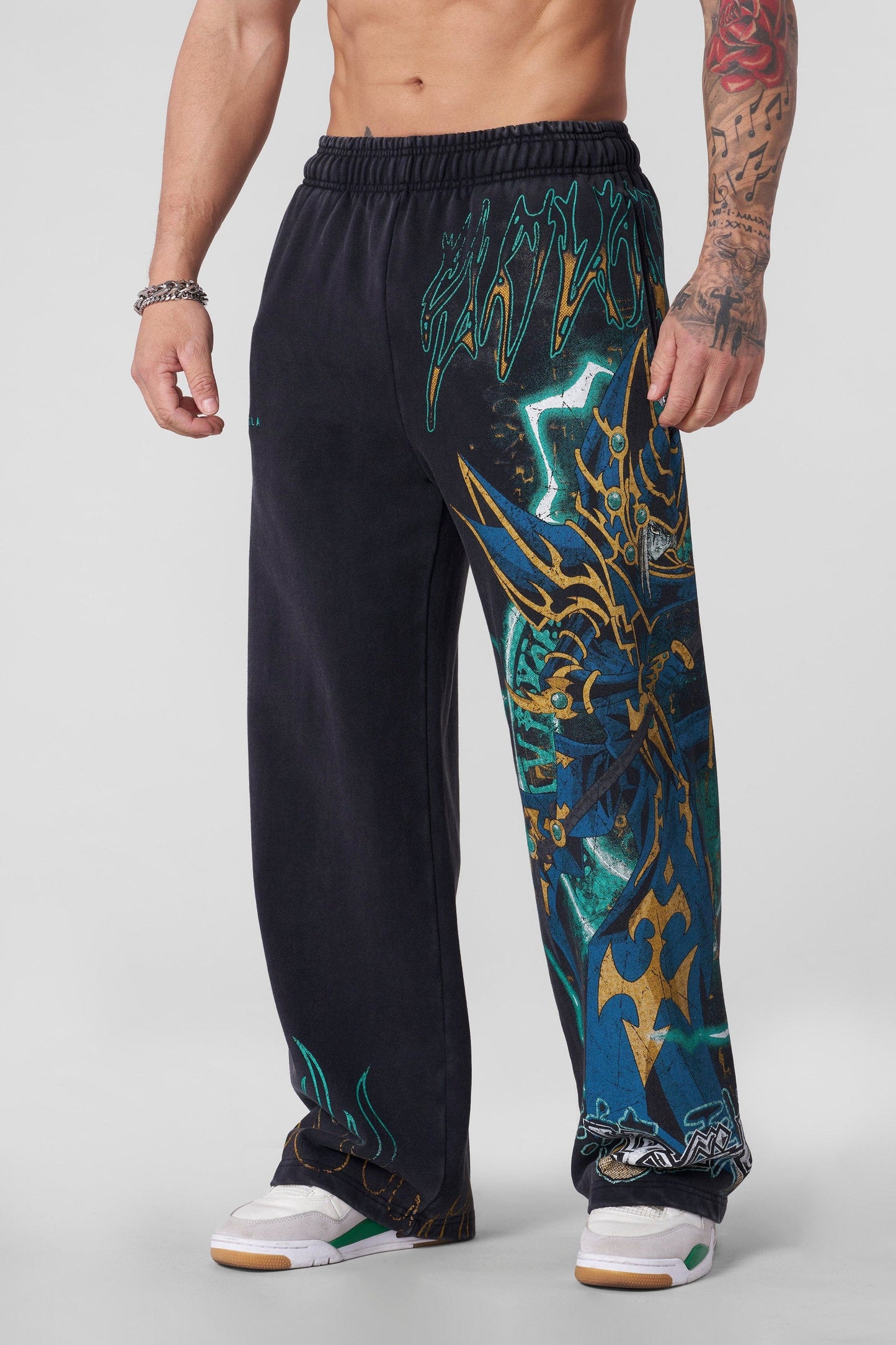 2004 - Yu-Gi-Oh! ® Sweats - Flaming Paladin