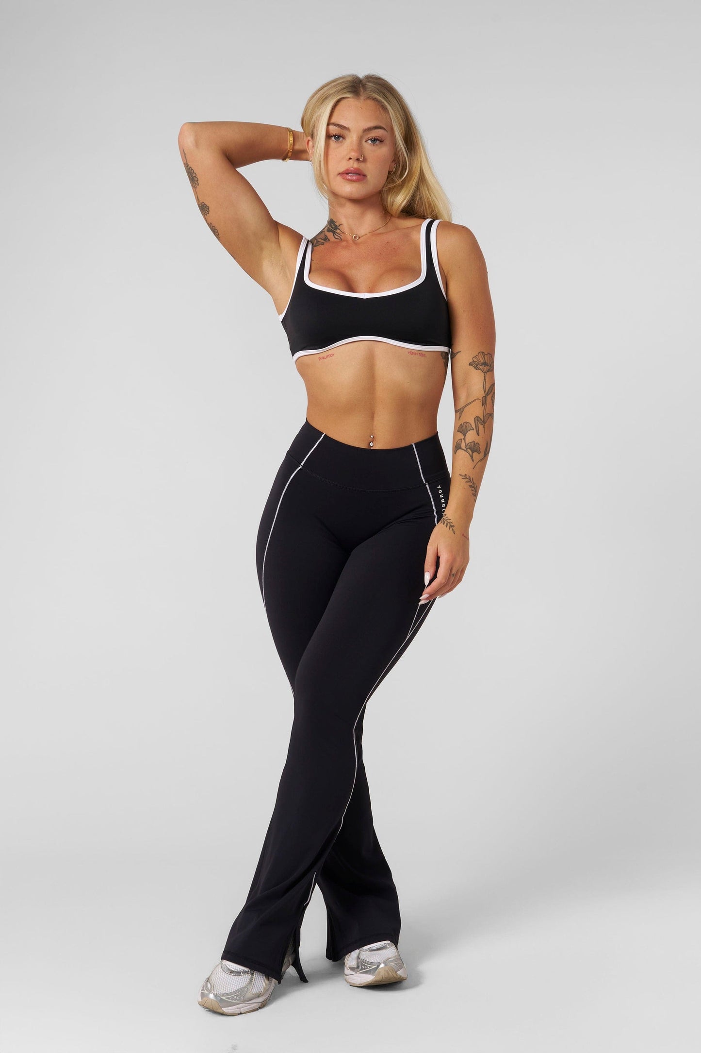 W285 - Elevate Flare Leggings - Black/White