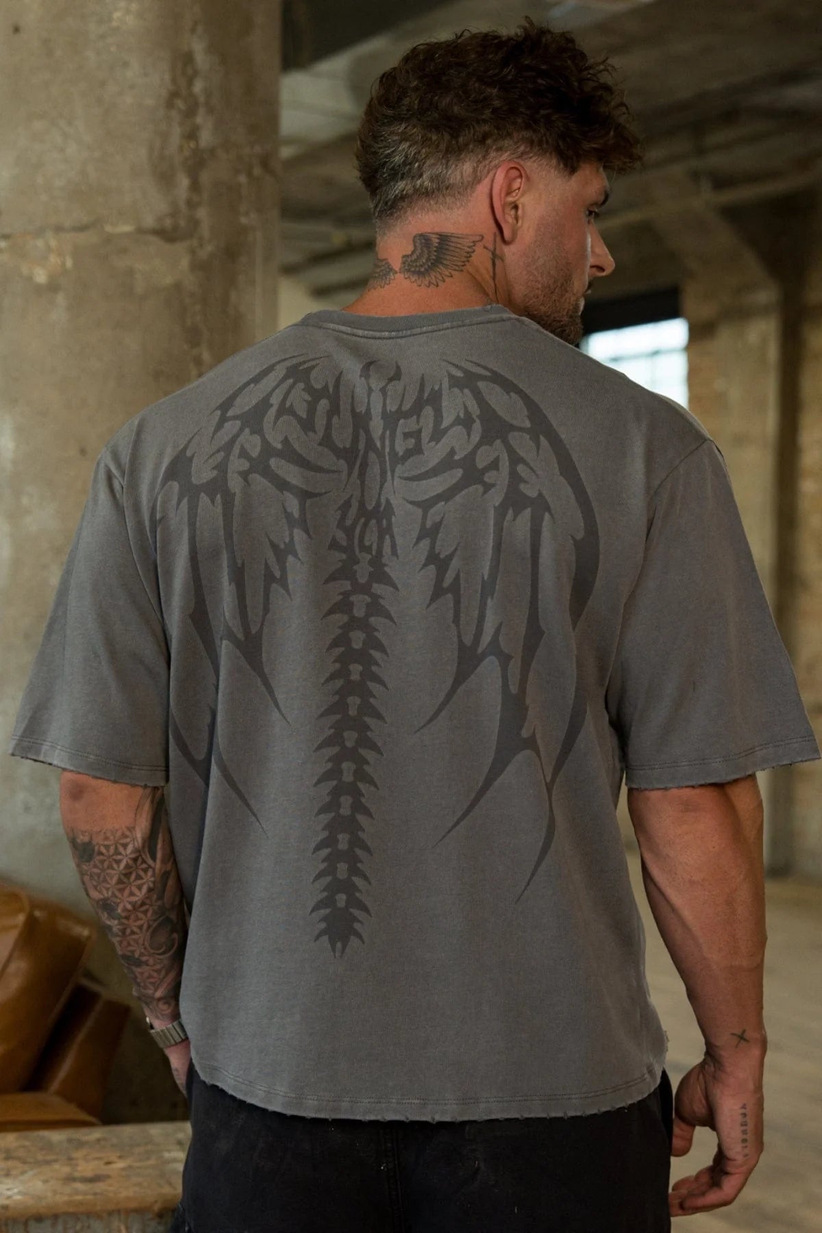 4234 - BACKBONE TEES - GREY WASH