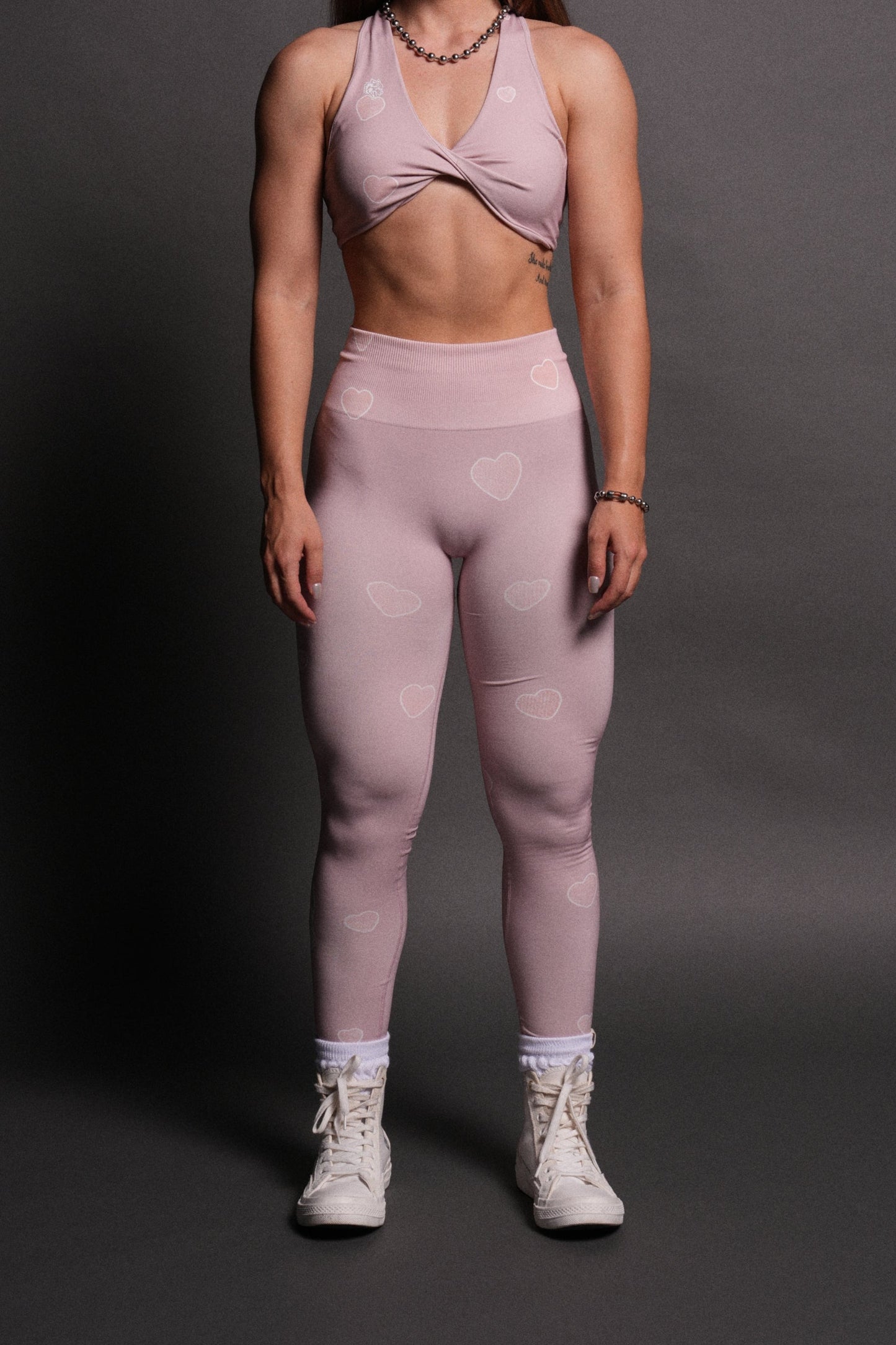 DSHE-0078 HER ENERGY "EVERSON" HUXLEY SCRUNCH LEGGINGS IN HEART CANDY BLUSH PINK