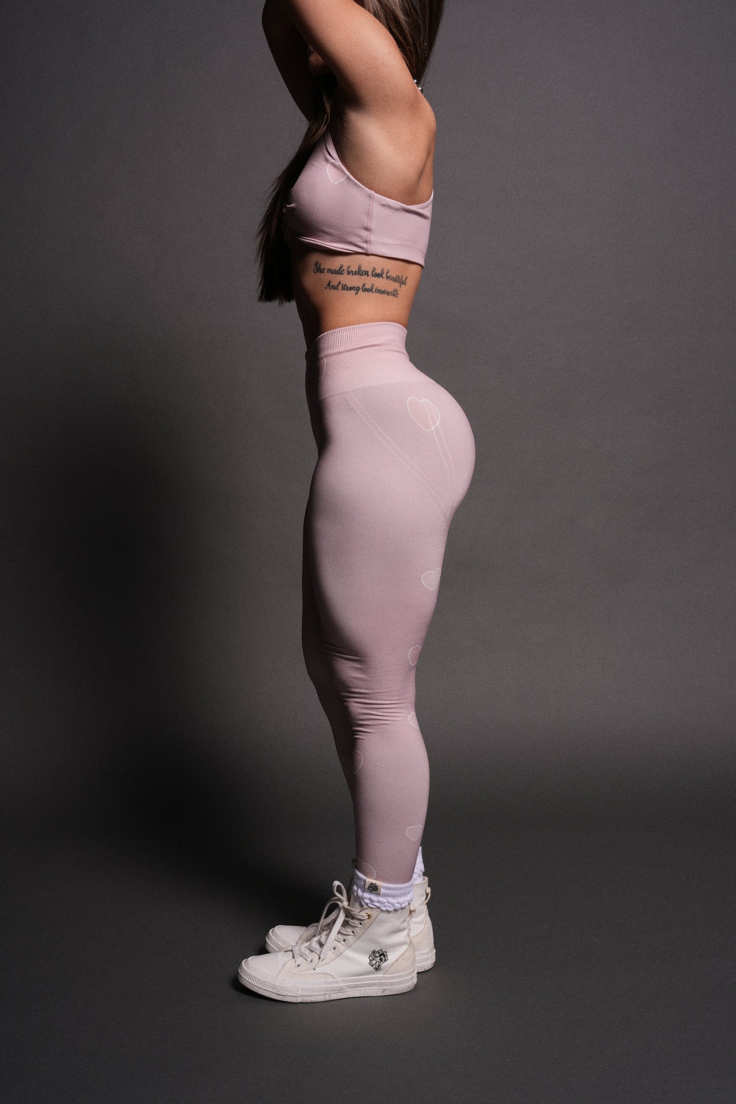 DSHE-0078 HER ENERGY "EVERSON" HUXLEY SCRUNCH LEGGINGS IN HEART CANDY BLUSH PINK