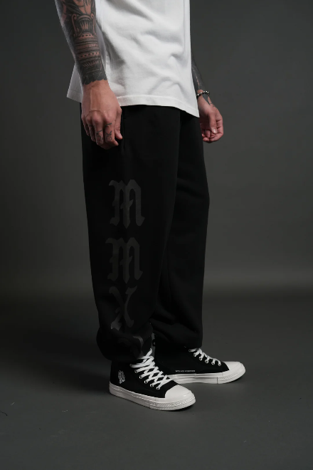 DS-0185 Stone Code Lightweight Lounger Sweatpants in Black